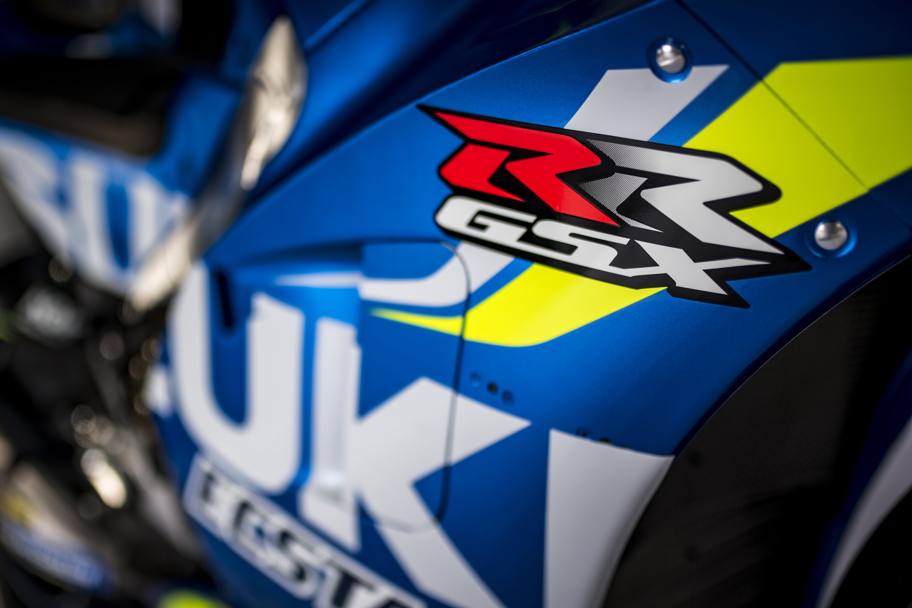 La Suzuki ha svelato a Sepang la nuova GSX-RR per il Mondiale MotoGP.  la moto con cui il nostro Andrea Iannone, in coppia con Alex Rins, sogna di riscattare un difficile 2017. La Casa giapponese ha presentato il suo bolide in occasione della tre giorni di test che da domani inaugura ufficialmente la nuova stagione della classe regina.